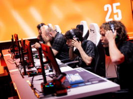 Does gaming really burn calories? What the science says Image of Dota 2 players at EWC.